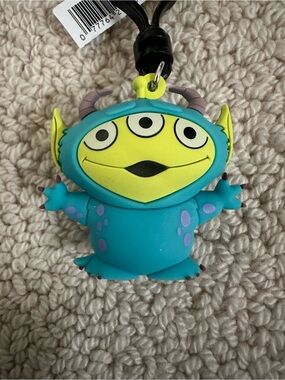 Toy Story Alien Remix “Alien in Sulley” Bag Clip!